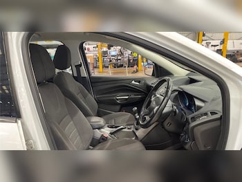 Used Ford Kuga 2015 for sale - 79392106: Photo