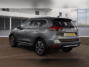 Used Nissan X-Trail 2017 for sale - 76101172: Photo 2