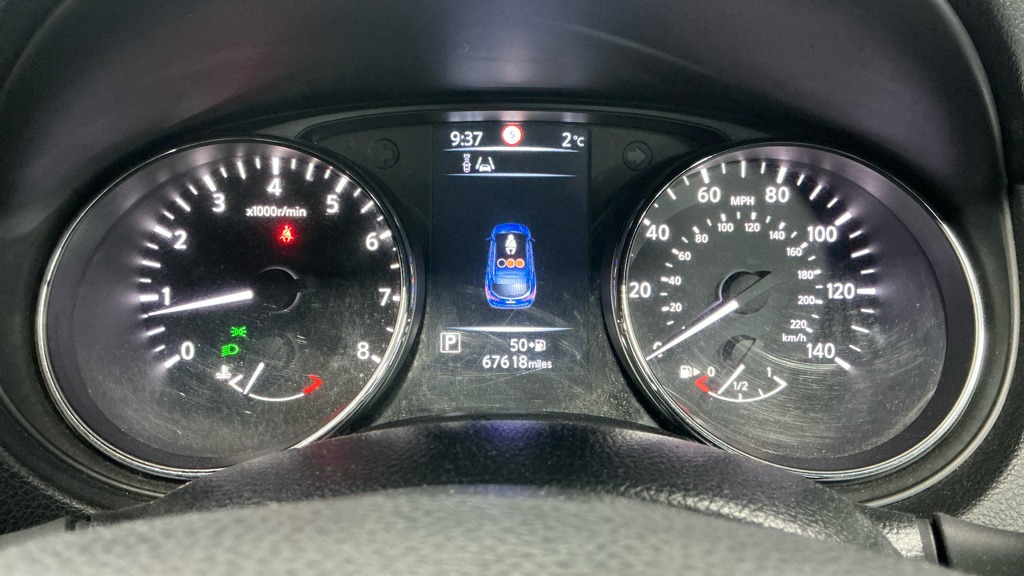 Used Nissan Qashqai 2015 for sale - 77148552: Photo 10