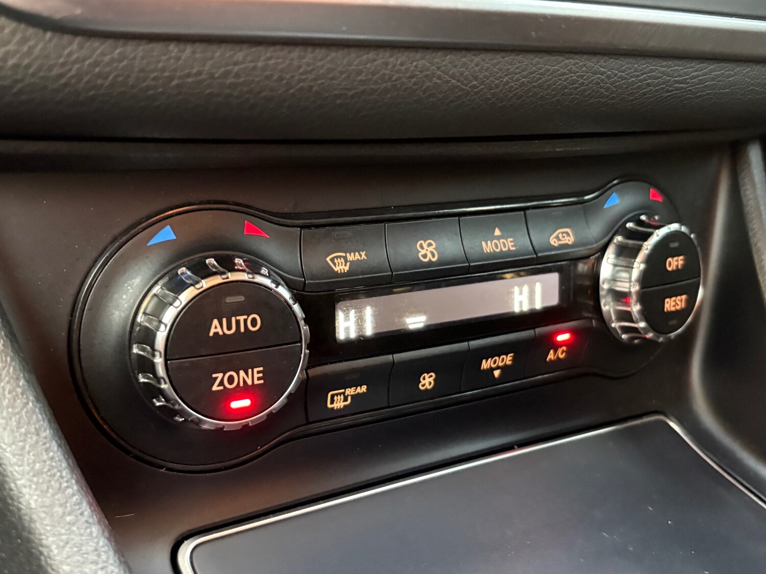 Used Mercedes-Benz GLA 2018 for sale - 76577396: Photo 20