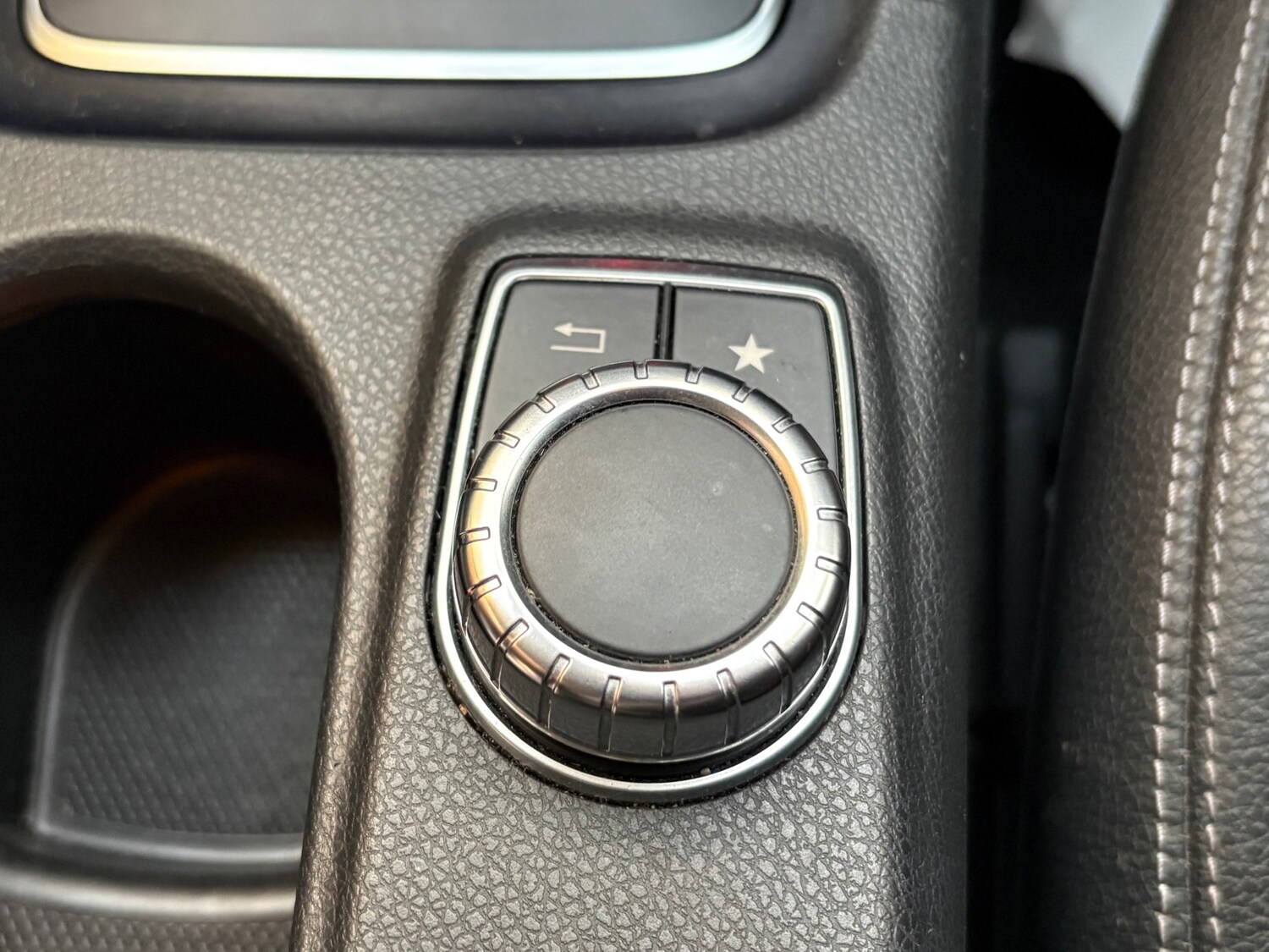 Used Mercedes-Benz GLA 2018 for sale - 76577396: Photo 22