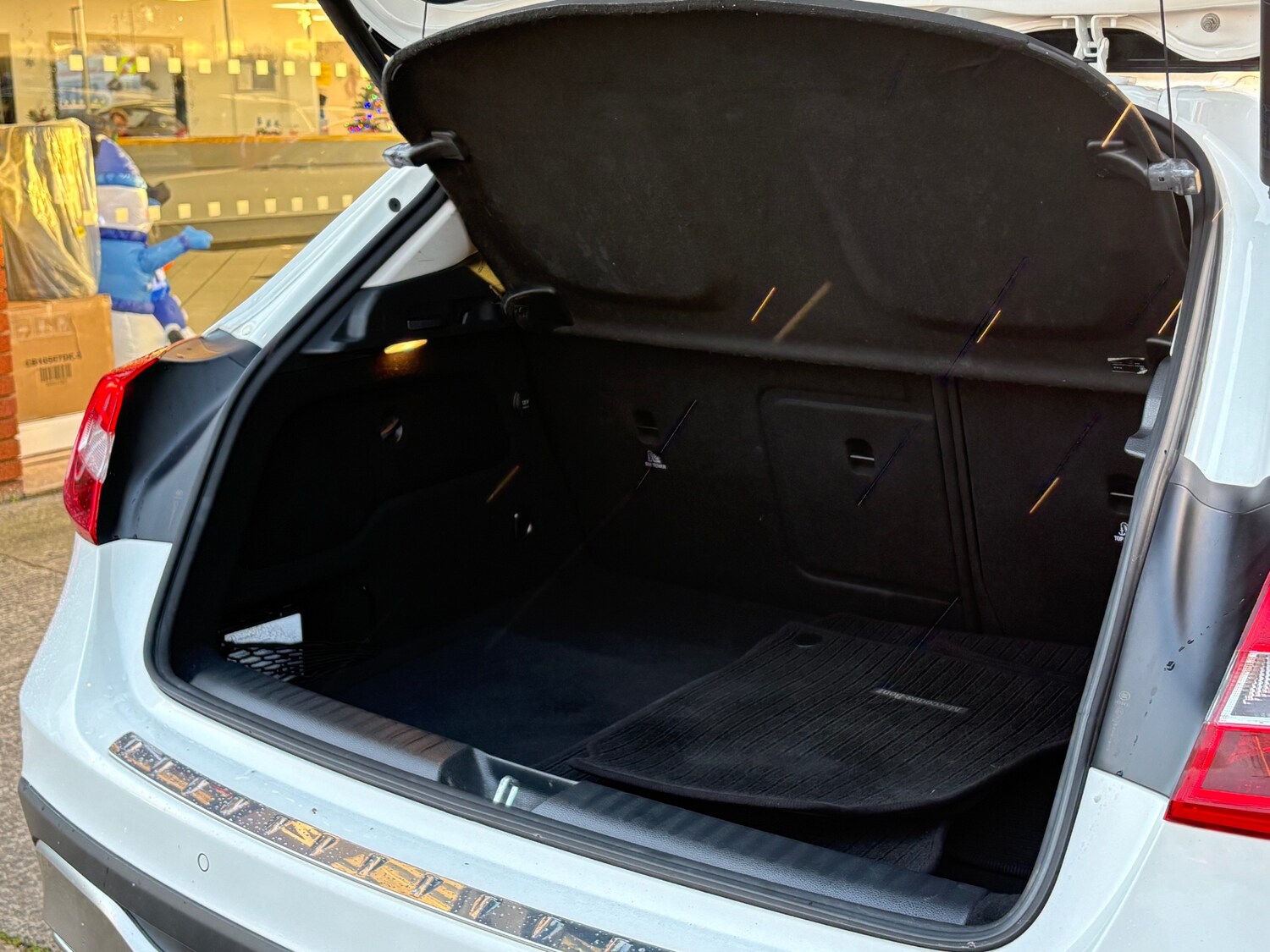 Used Mercedes-Benz GLA 2018 for sale - 76577396: Photo 28