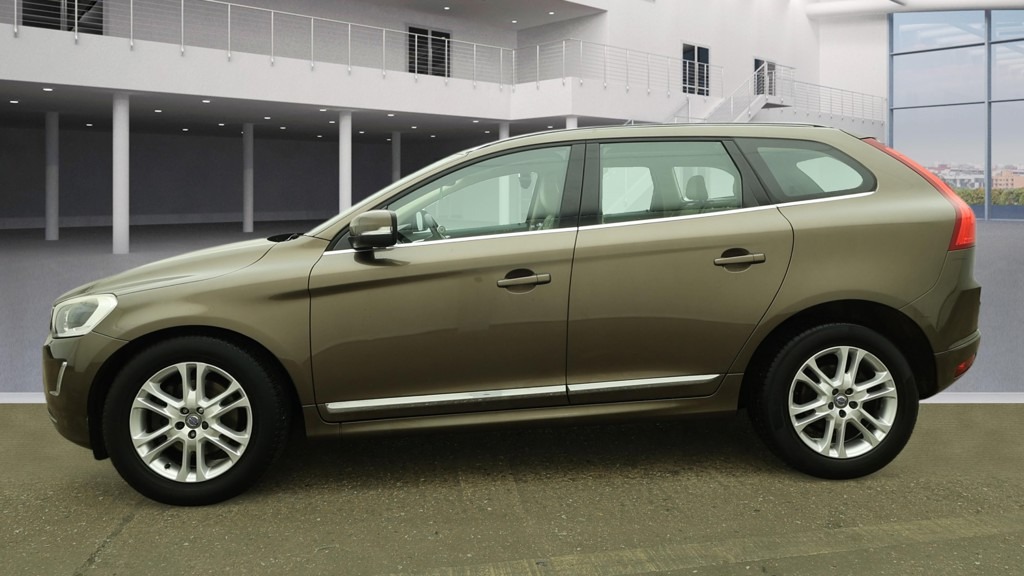 Used Volvo XC60 2015 for sale - 77077836: Photo 2