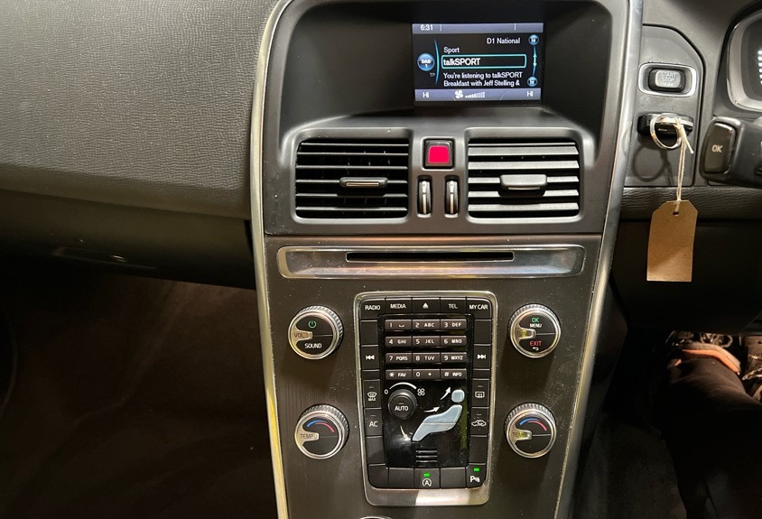 Used Volvo XC60 2015 for sale - 77077836: Photo 8