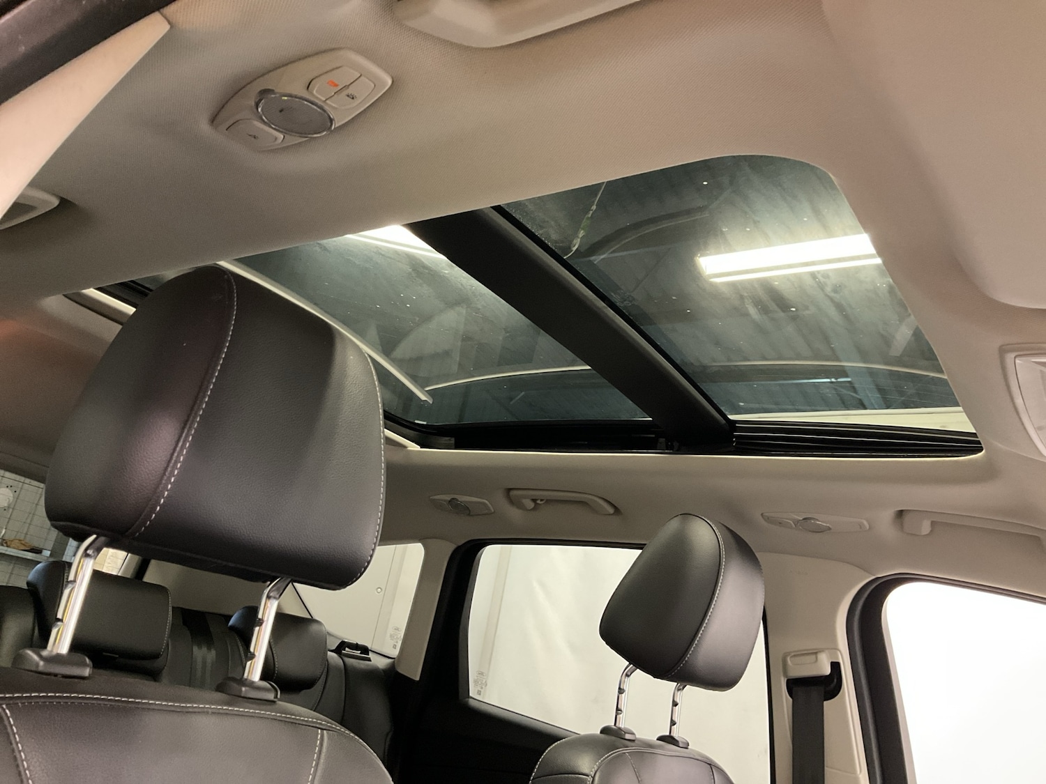 Used Ford Kuga 2016 for sale - 77420733: Photo 3