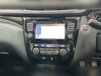 Used Nissan Qashqai 2017 for sale - 75320023: Photo