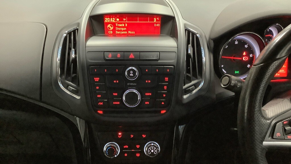 Used Vauxhall Zafira 2015 for sale - 77220295: Photo 4