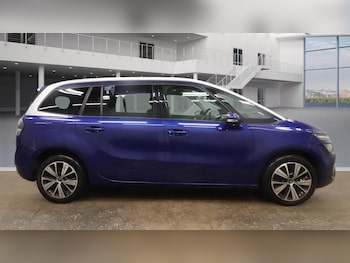 2018 (18) - 1.6 BlueHDi Flair 5dr ++ PANROOF / NAV / 7 SEATS / 5 SERVICES / ULEZ ++