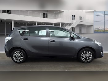 2016 (16) - 1.6 V-matic Icon TSS 5dr ++ 7 SEATS / ULEZ / 8 SERVICES / DAB ++