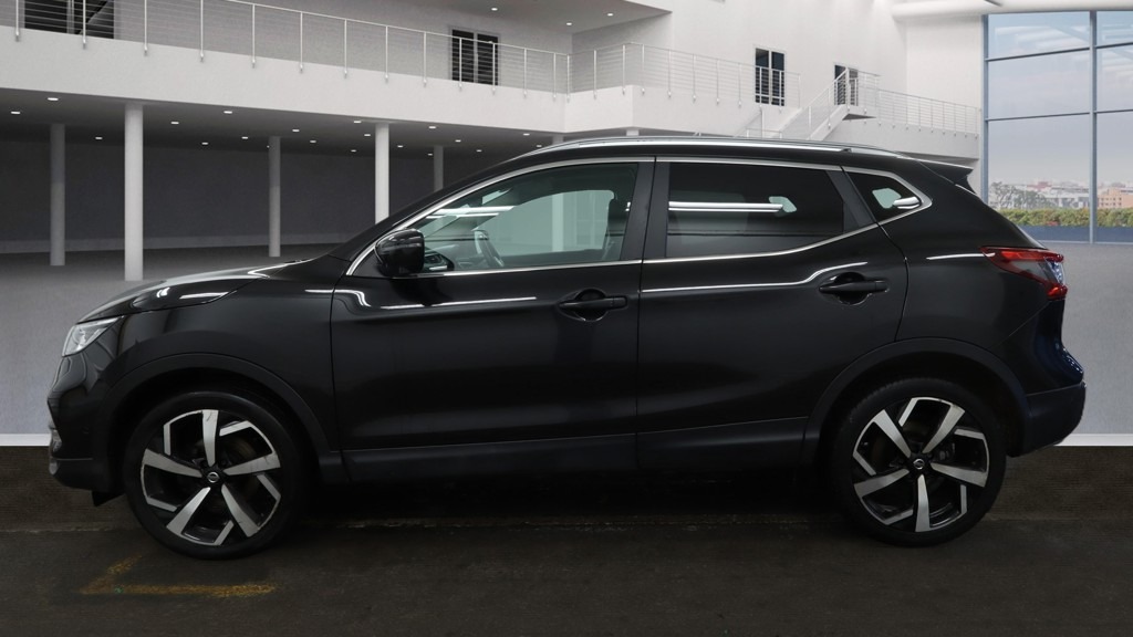 Used Nissan Qashqai 2018 for sale - 77220573: Photo 2