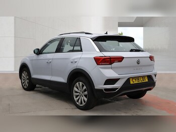 Used Volkswagen T-Roc 2019 for sale - 78329097: Photo