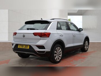 Used Volkswagen T-Roc 2019 for sale - 78329097: Photo