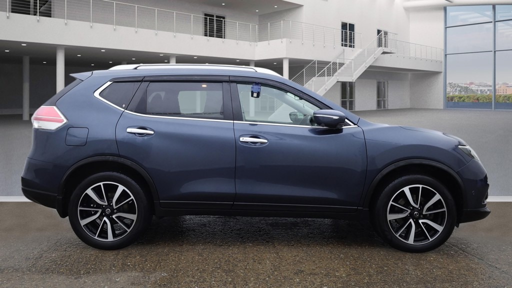 Used Nissan X-Trail 2017 for sale - 76906011: Photo 1