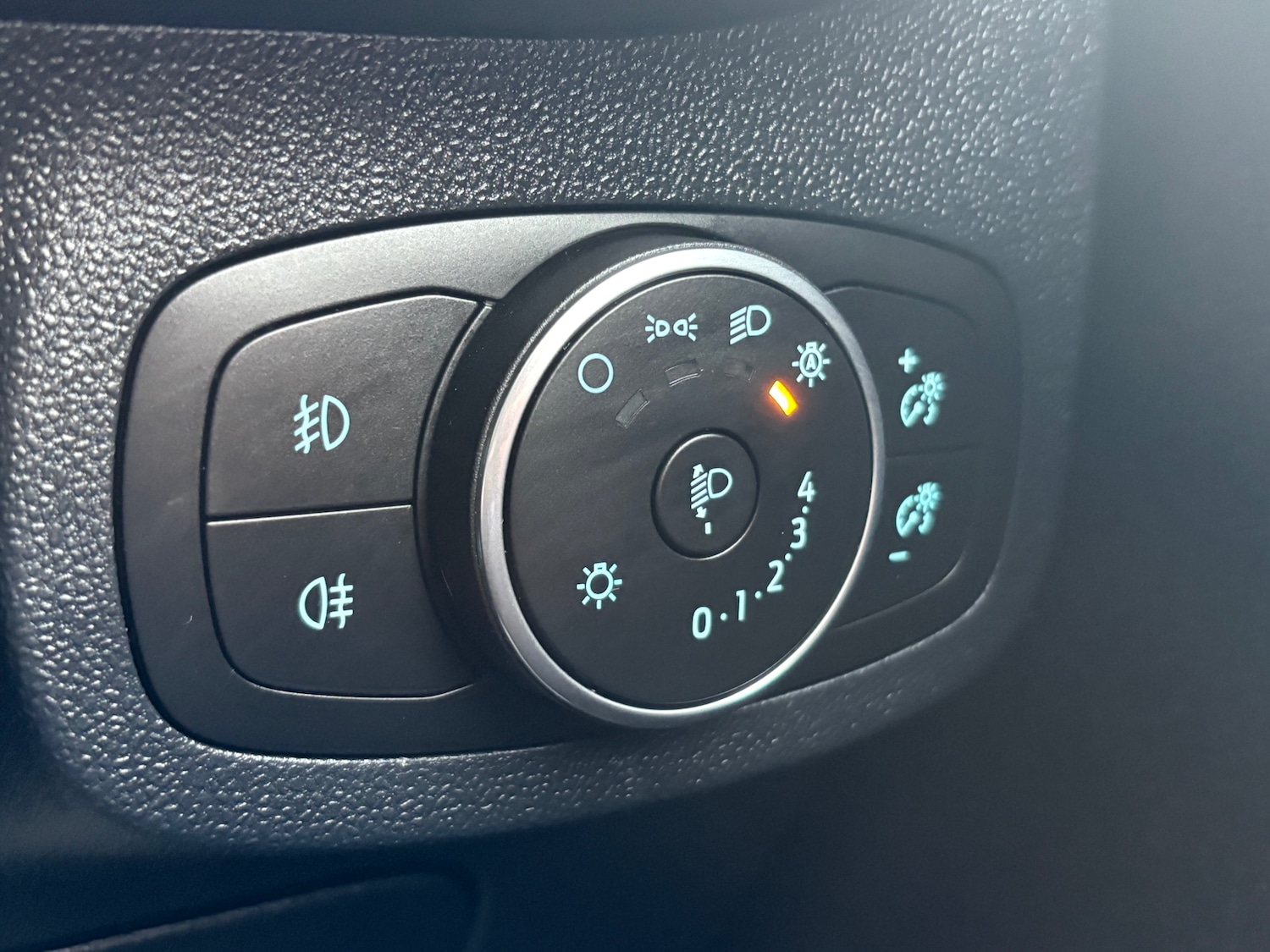 Used Ford Fiesta 2020 for sale - 76355363: Photo 21