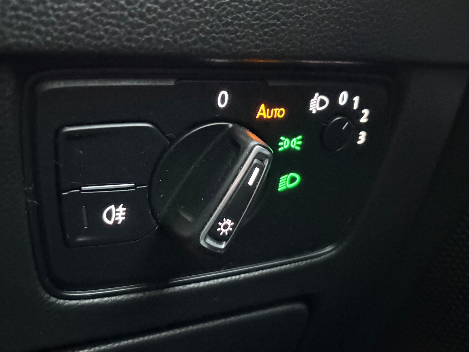 Used Volkswagen Passat 2015 for sale - 76681629: Photo 20