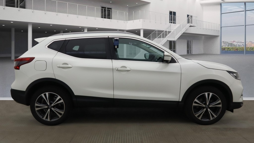 Used Nissan Qashqai 2017 for sale - 77165161: Photo 8