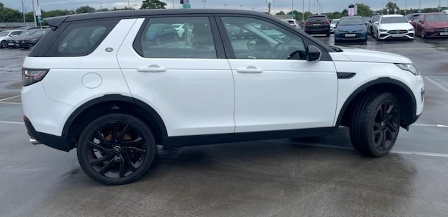 Used Land Rover Discovery Sport 2015 for sale - 76344297: Photo 11