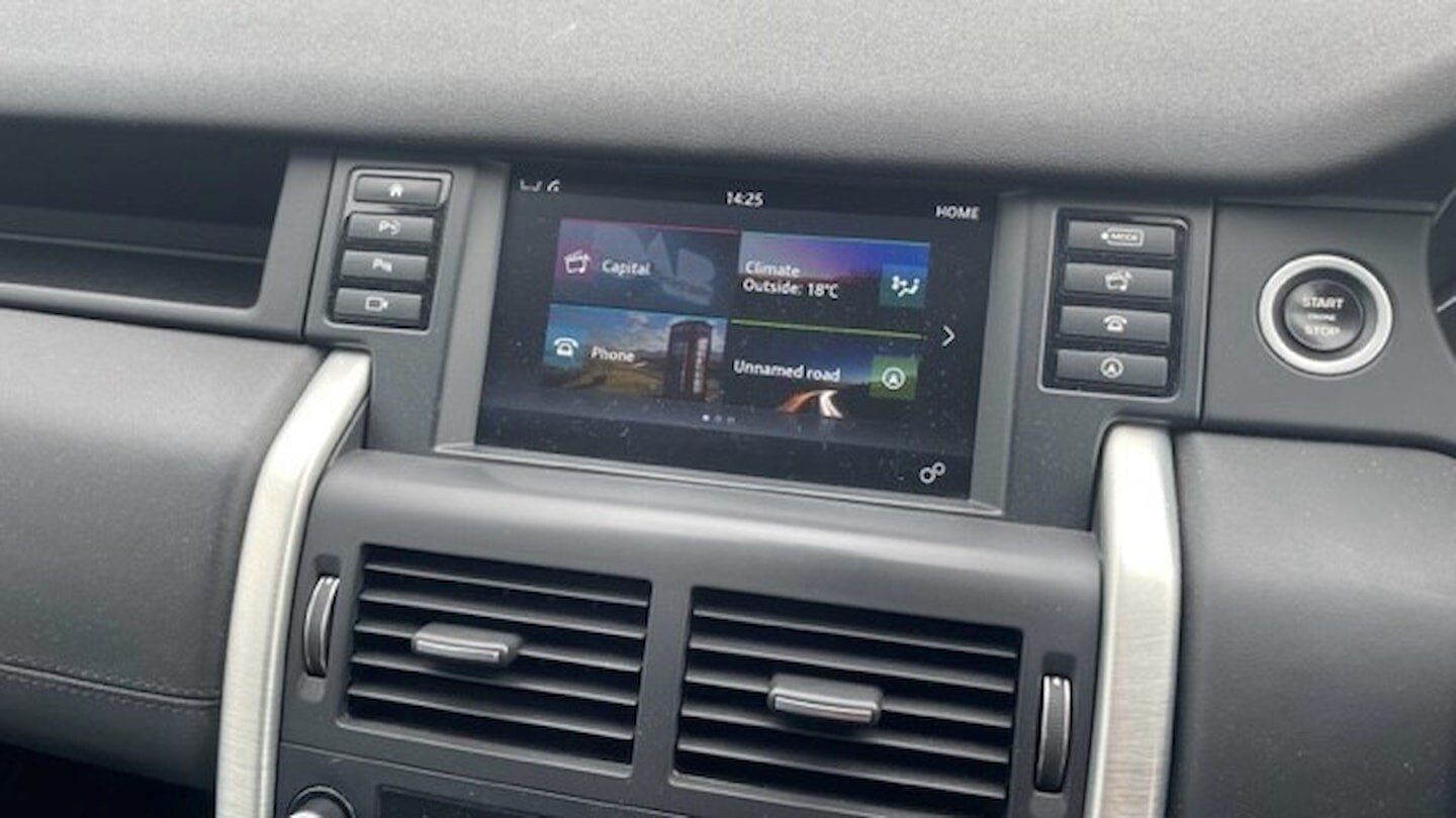 Used Land Rover Discovery Sport 2015 for sale - 76344297: Photo 17