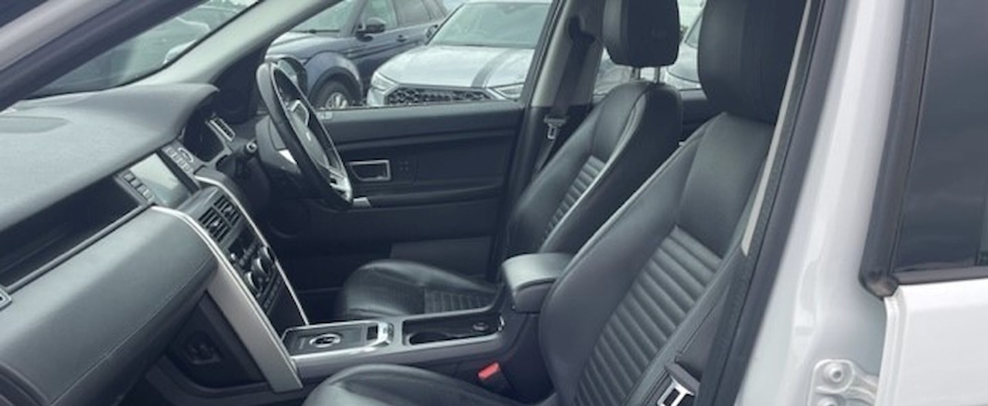 Used Land Rover Discovery Sport 2015 for sale - 76344297: Photo 6