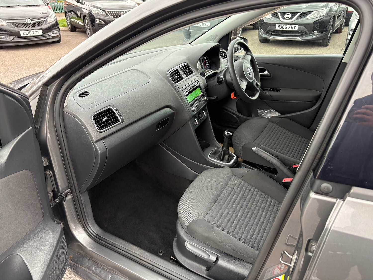 Used Volkswagen Polo 2012 for sale - 76289080: Photo 11