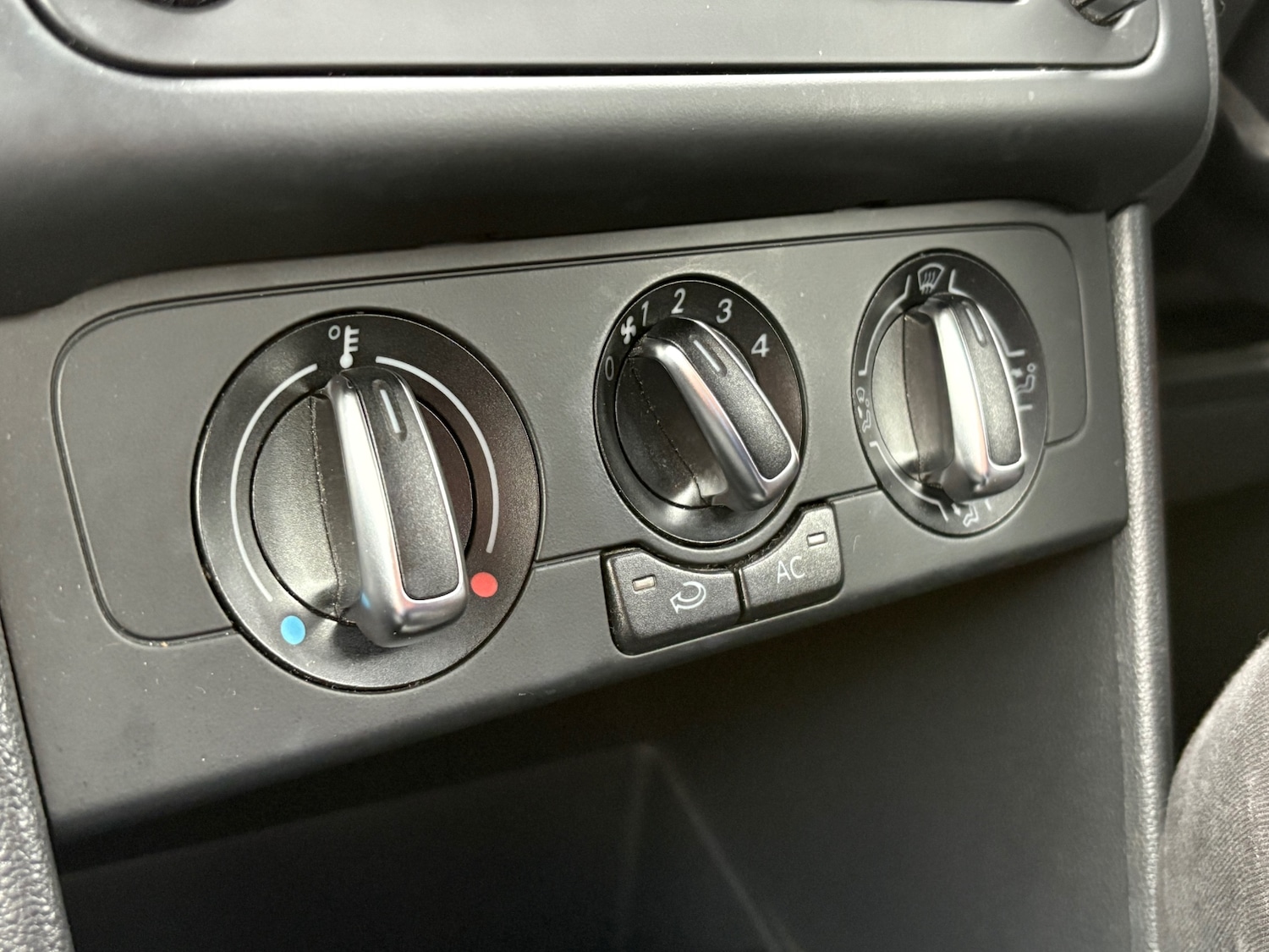 Used Volkswagen Polo 2012 for sale - 76289080: Photo 20