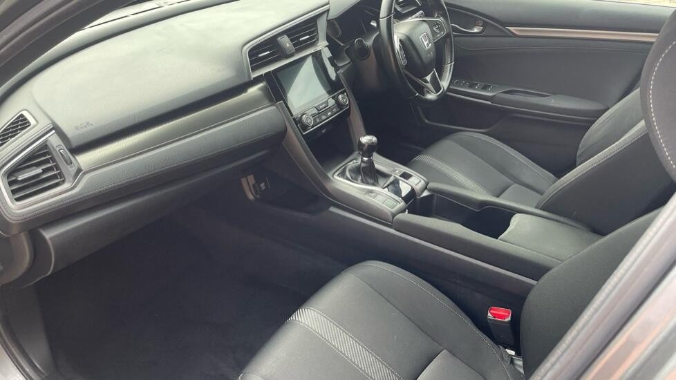 Used Honda Civic 2019 for sale - 76557153: Photo 13