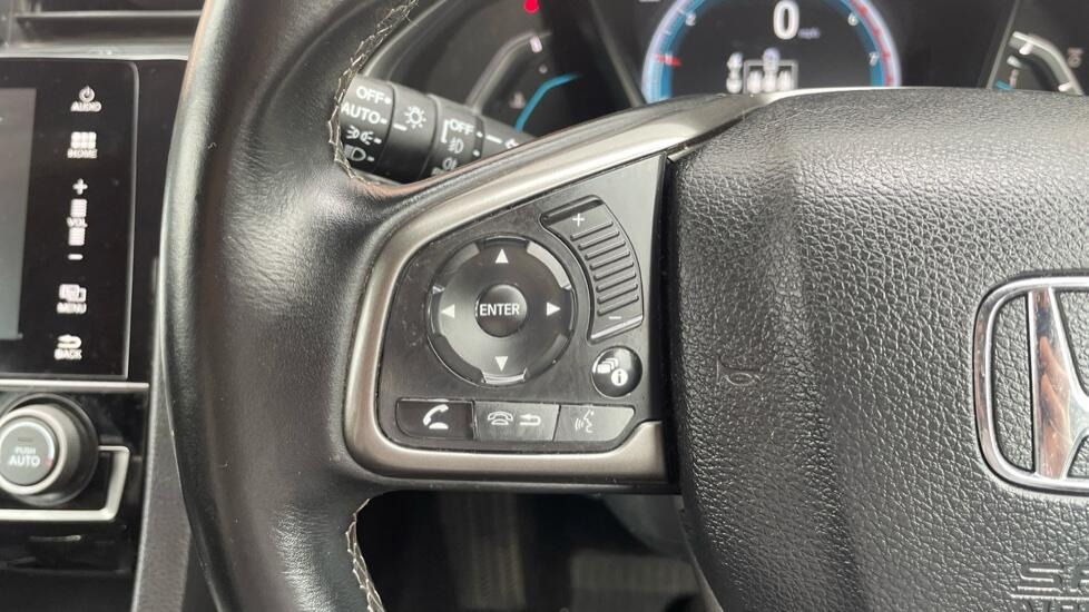 Used Honda Civic 2019 for sale - 76557153: Photo 16