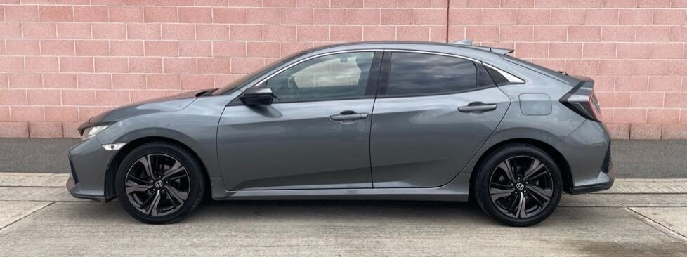 Used Honda Civic 2019 for sale - 76557153: Photo 2