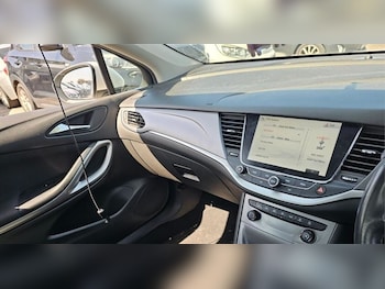 Used Vauxhall Astra 2017 for sale - 79297976: Photo