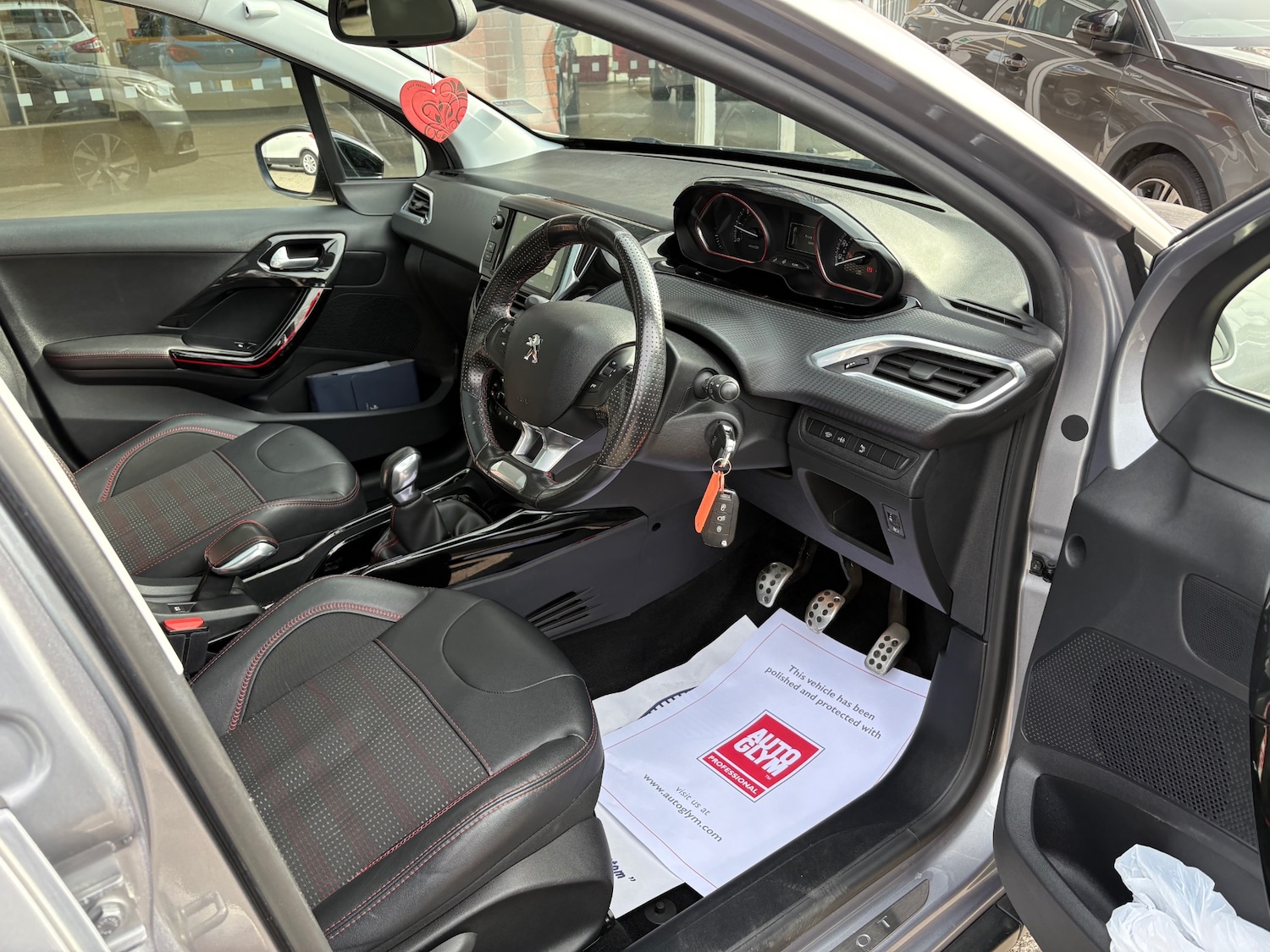 Used Peugeot 2008 2017 for sale - 76177133: Photo 16