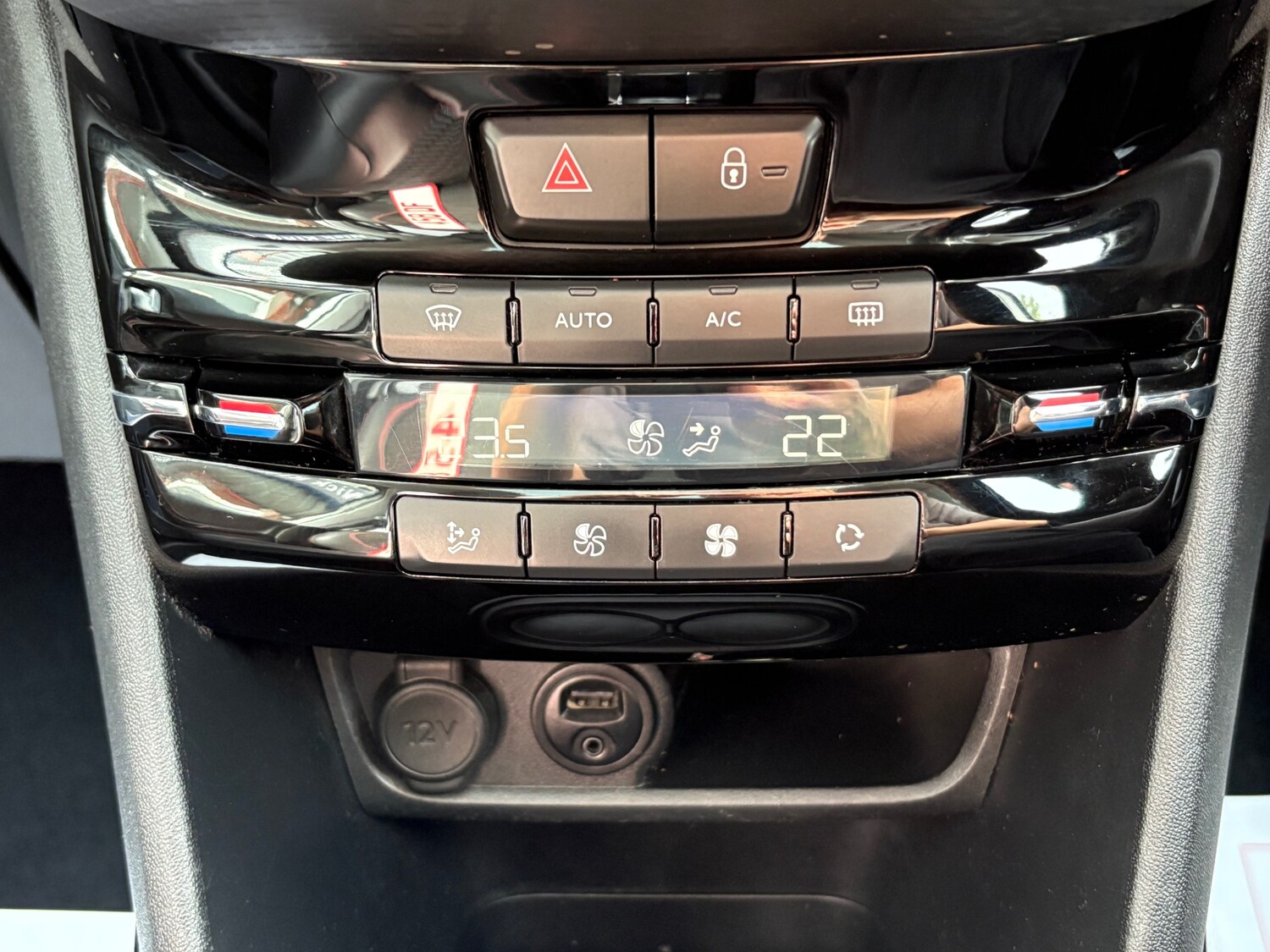 Used Peugeot 2008 2017 for sale - 76177133: Photo 19