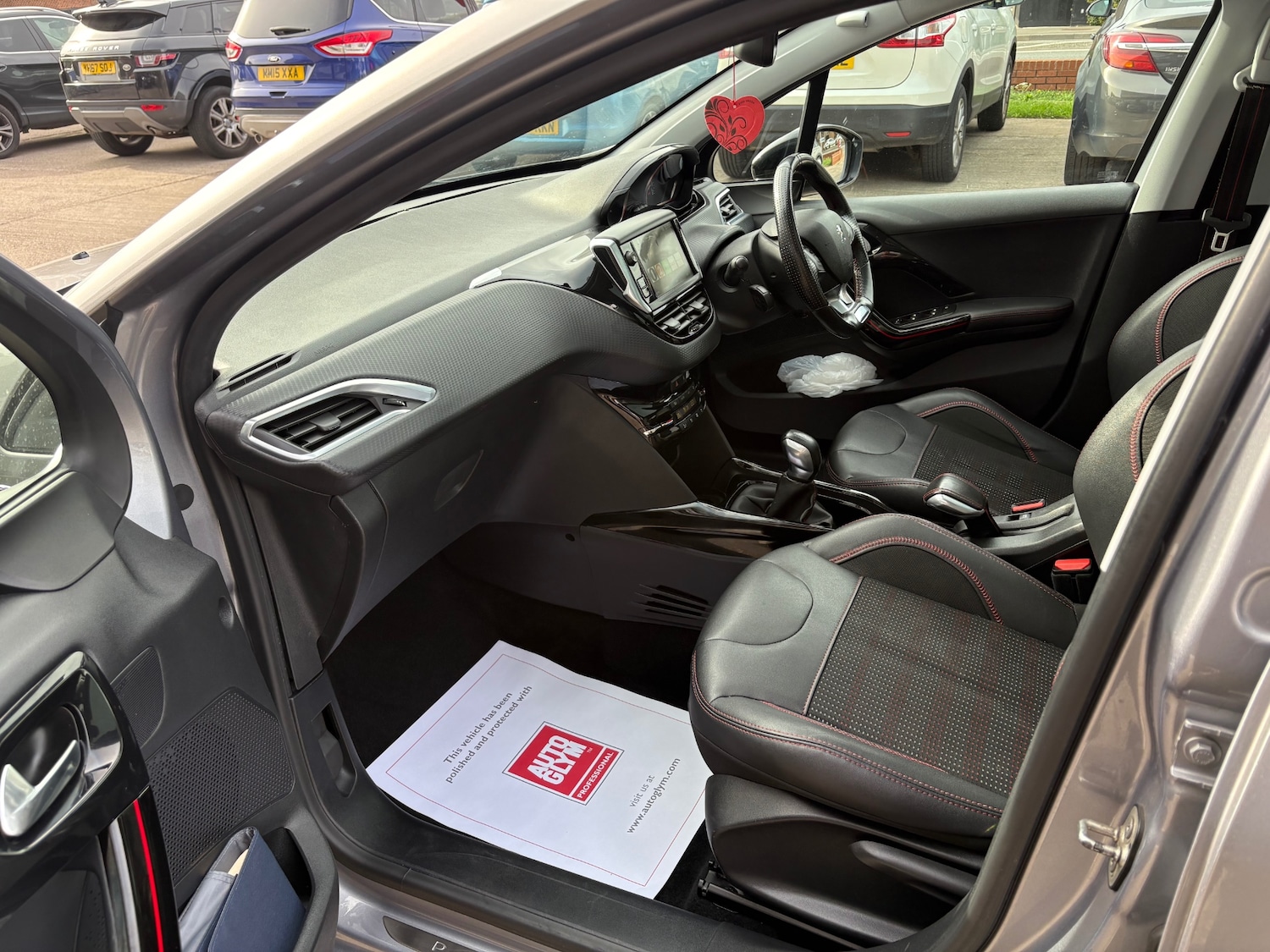 Used Peugeot 2008 2017 for sale - 76177133: Photo 9