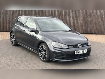Volkswagen - Golf