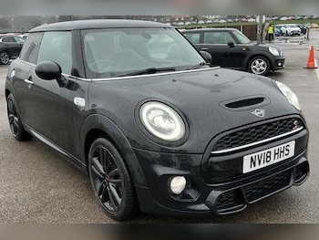 Used MINI Hatch 2018 for sale - 77474899: Photo
