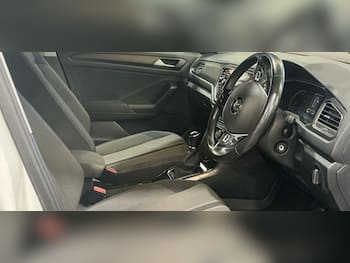 Used Volkswagen T-Roc 2018 for sale - 79650059: Photo