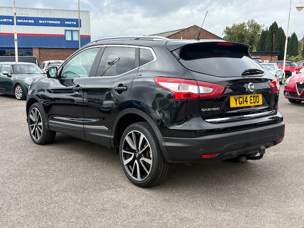 Used Nissan Qashqai 2014 for sale - 76209512: Photo 2