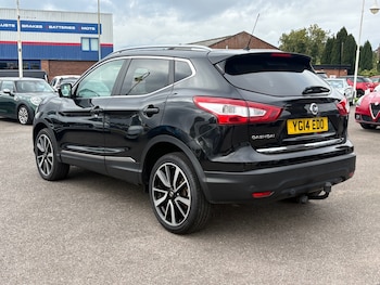Used Nissan Qashqai 2014 for sale - 76209512: Photo 2