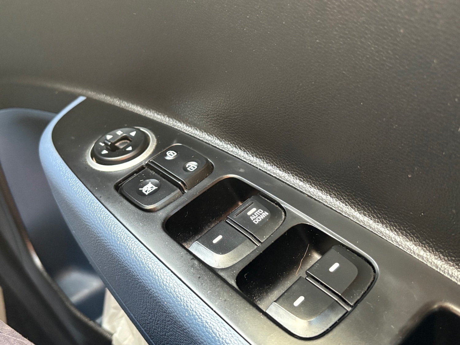 Used Hyundai i10 2014 for sale - 77127593: Photo 21