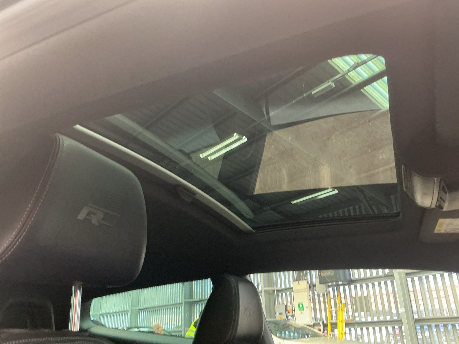 Used Volkswagen Scirocco 2016 for sale - 78040326: Photo 3