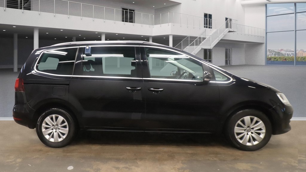 Used Volkswagen Sharan 2017 for sale - 76945692: Photo 1