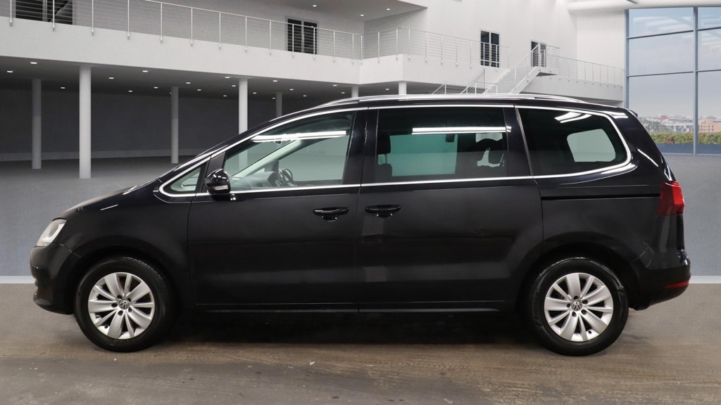 Used Volkswagen Sharan 2017 for sale - 76945692: Photo 2