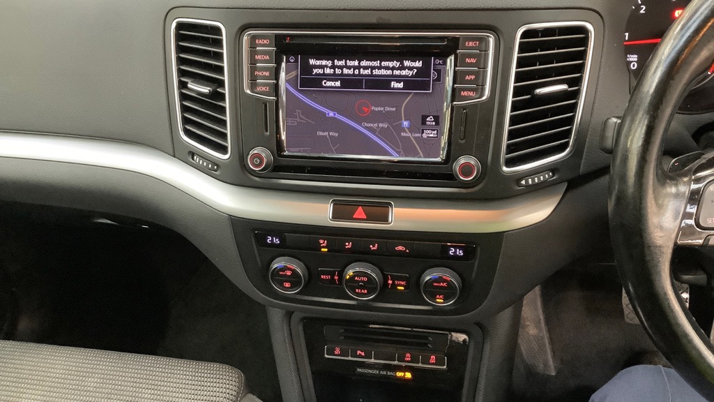 Used Volkswagen Sharan 2017 for sale - 76945692: Photo 3