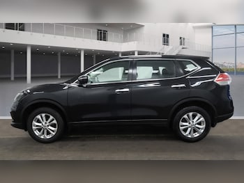 Used Nissan X-Trail 2016 for sale - 76542536: Photo