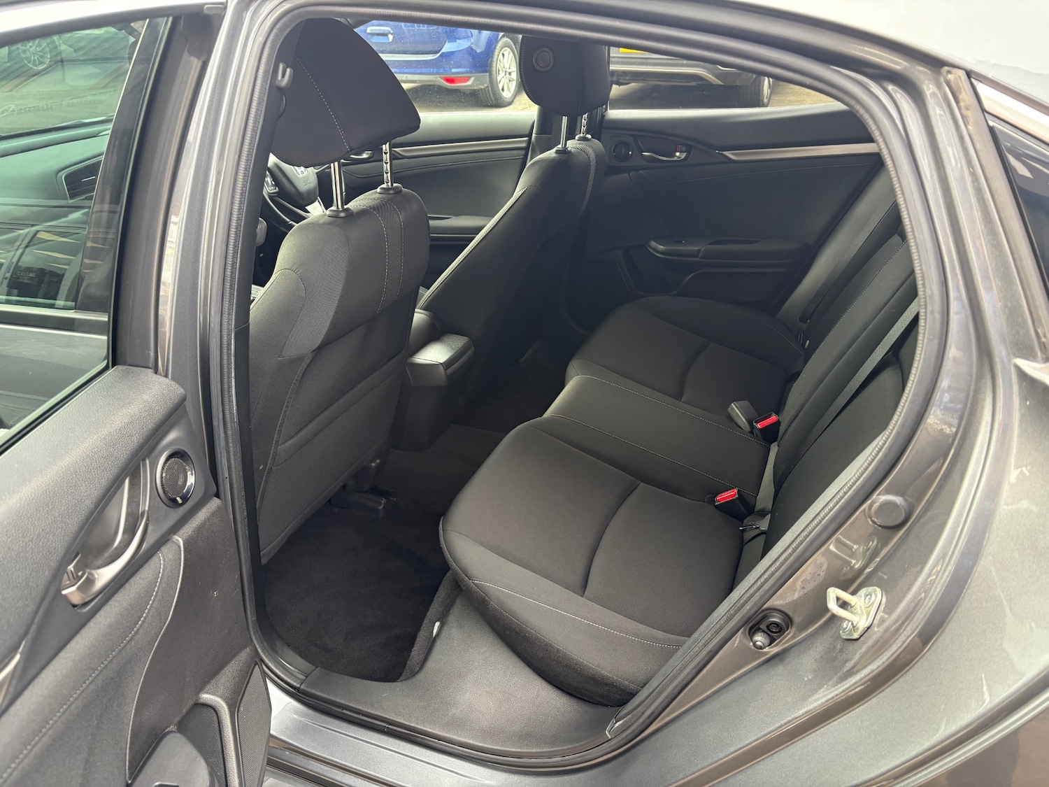 Used Honda Civic 2019 for sale - 76650804: Photo 10