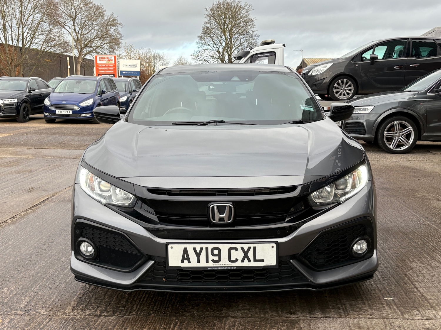 Used Honda Civic 2019 for sale - 76650804: Photo 2