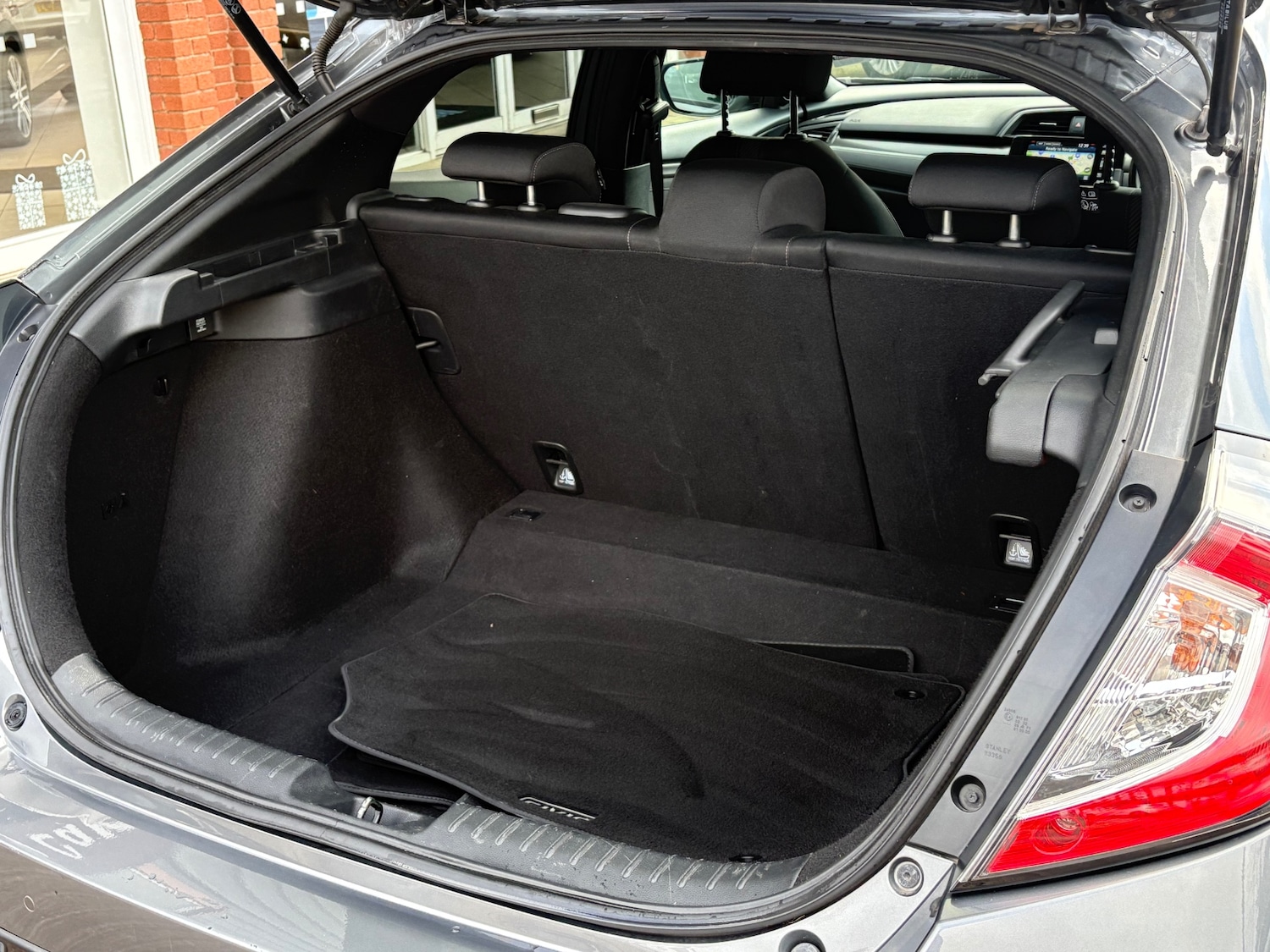 Used Honda Civic 2019 for sale - 76650804: Photo 26