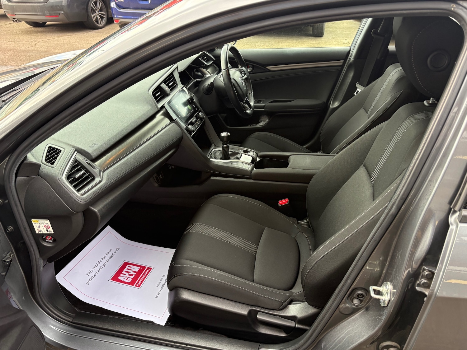 Used Honda Civic 2019 for sale - 76650804: Photo 9