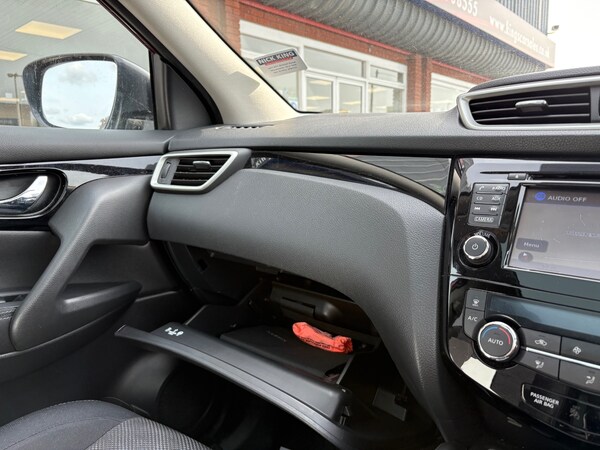 Used Nissan Qashqai 2016 for sale - 76177122: Photo 17