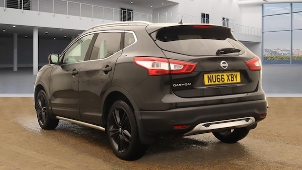 Used Nissan Qashqai 2016 for sale - 75095606: Photo 2