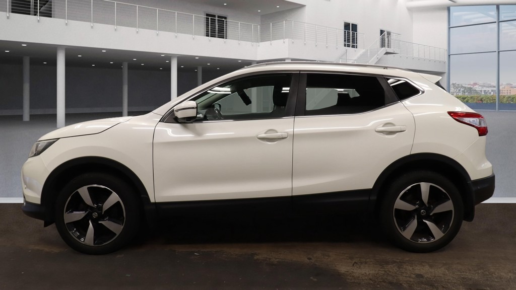 Used Nissan Qashqai 2016 for sale - 76778080: Photo 2